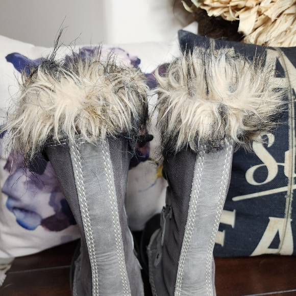 Sorel Joan of Arctic Winter Boots | Size 6 - Picture 7 of 11